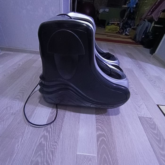 Продаю масажор для ног.Почти новый.