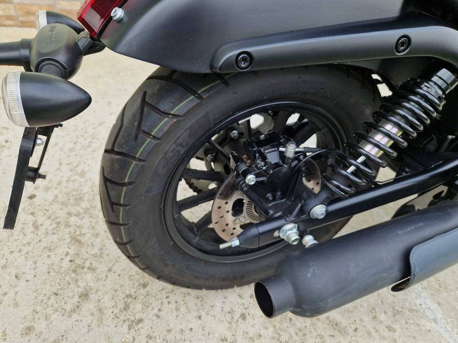 Vând motocicleta QJmotor 300 cc A2