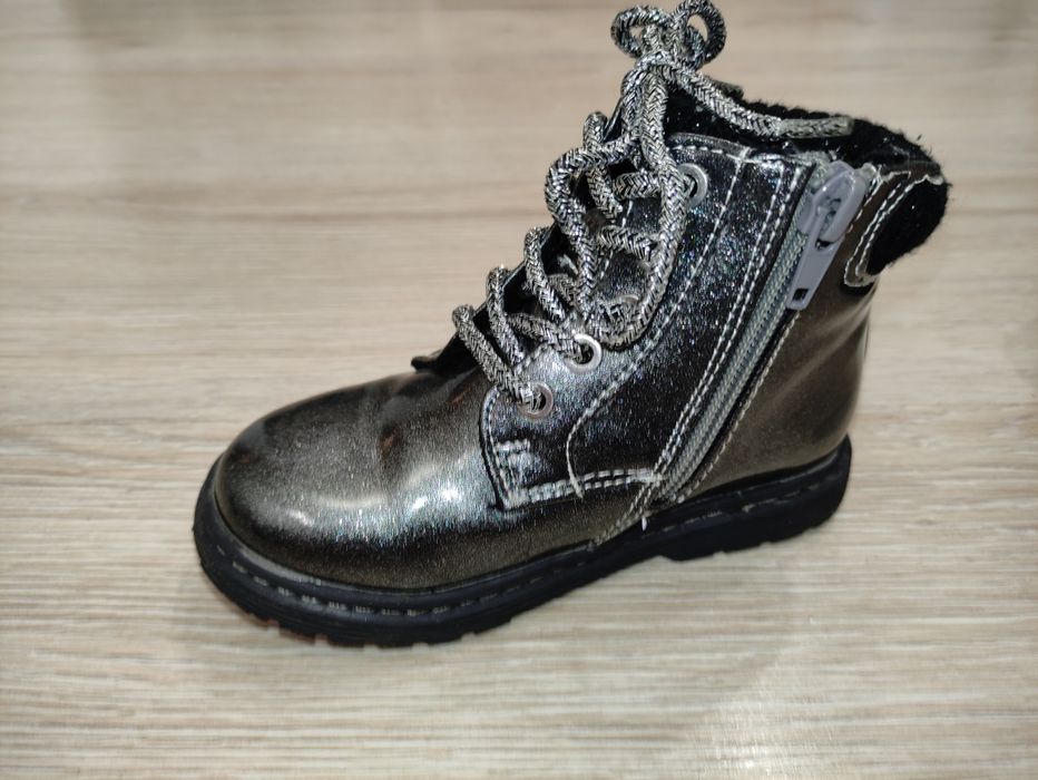 Детские демисезонные сапоги на девочку.