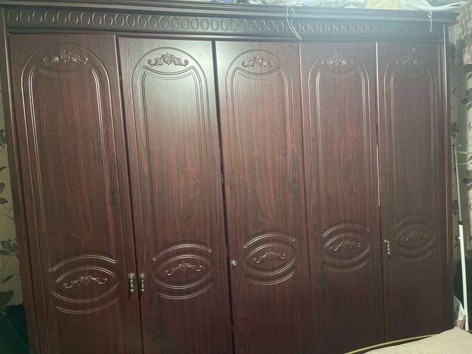 Спальный гарнитур б/у