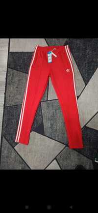 Vând pantaloni adidas xs-s