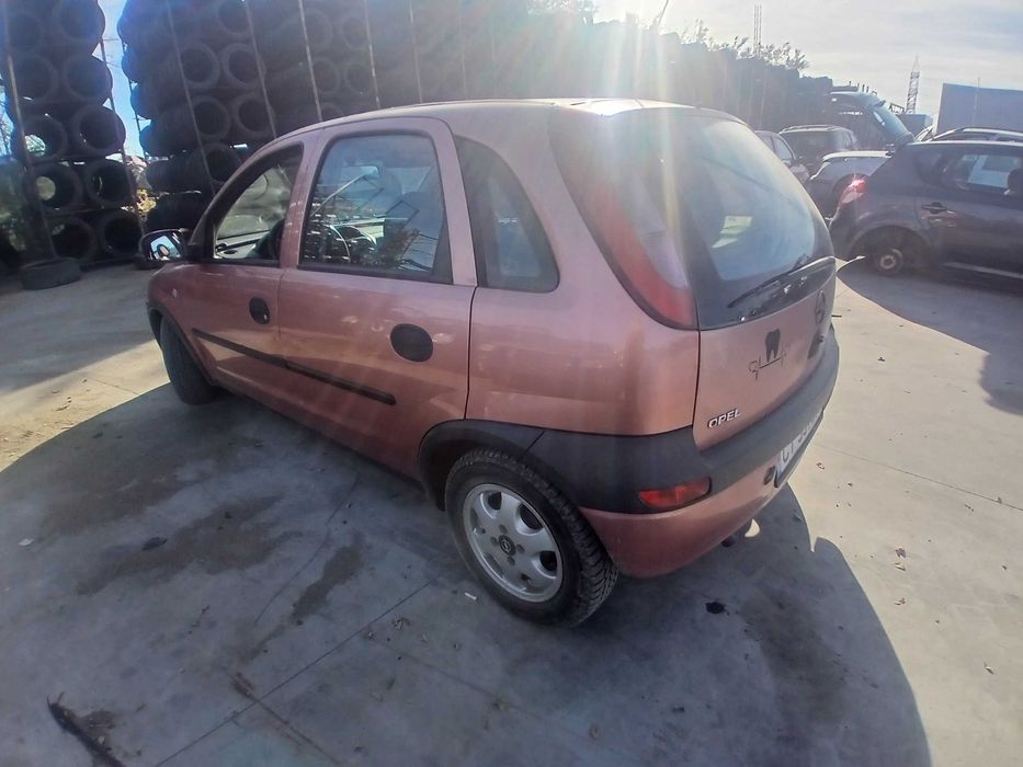 Dezmembrez opel corsa c