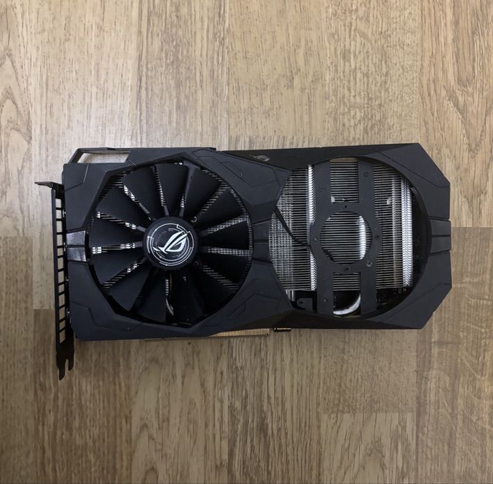 nvidia GTX 1650 4gb ROG strix