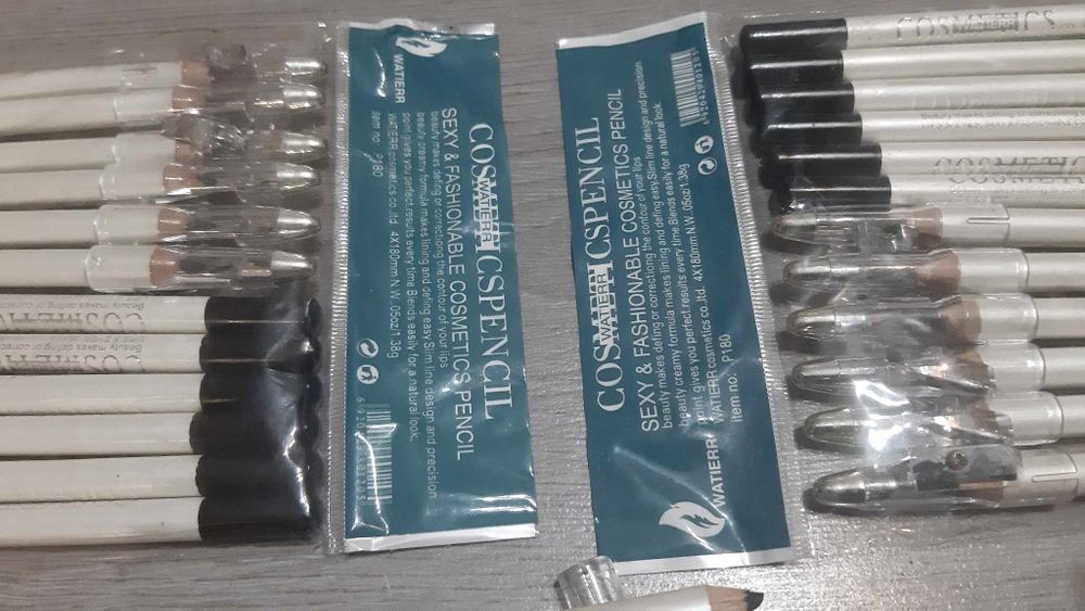 Creioane pentru ochi