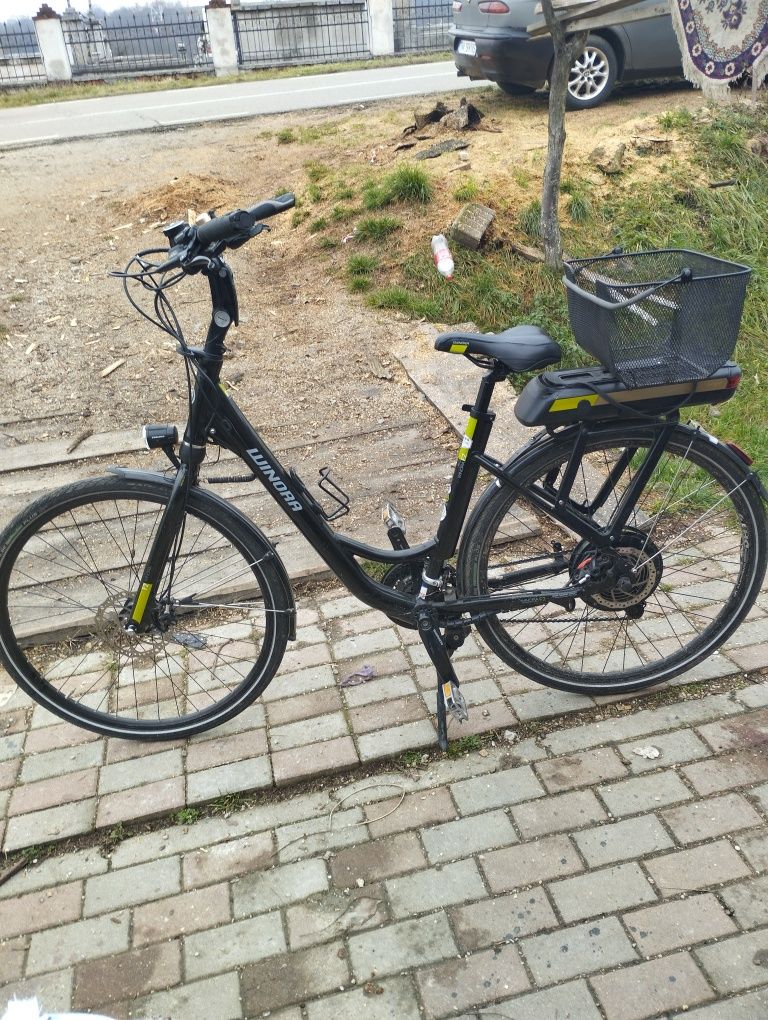 Vând bicicleta winora F2