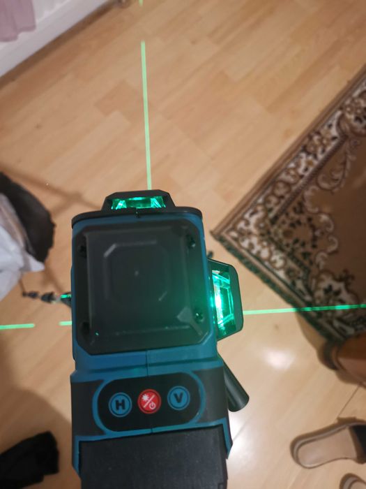Nivela laser 16 linii, 4D, Autonivelare cu trepied 1,1metri