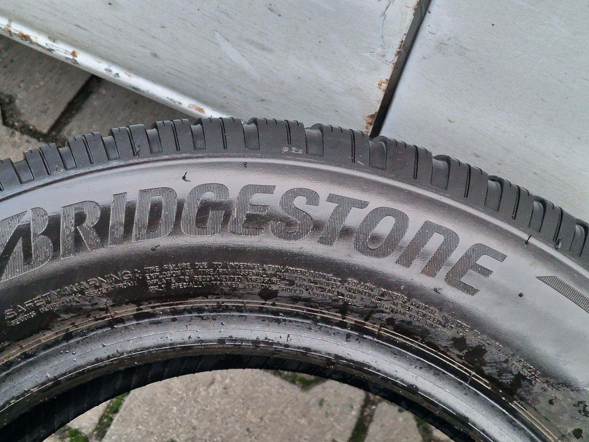 215 60 16 Bridgestone 2 бр.