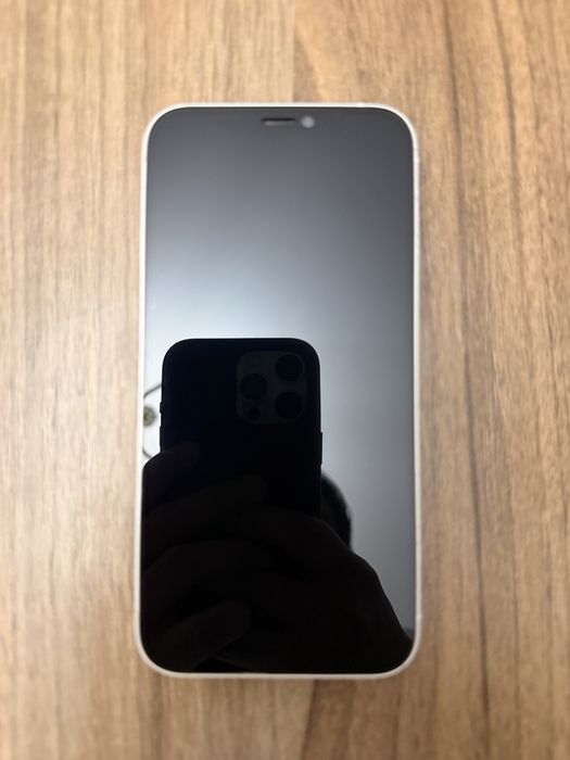 iPhone 12 128GB — отличное состояние, iOS 18.7.1, Face ID работает