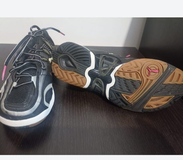 Adidasi Puma, marimea 37