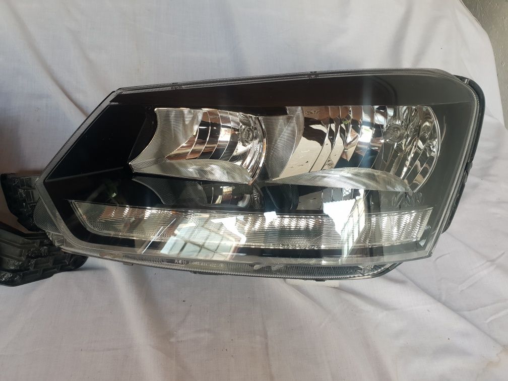 Faruri Halogen Skoda Yeti Facelift dupa 2014