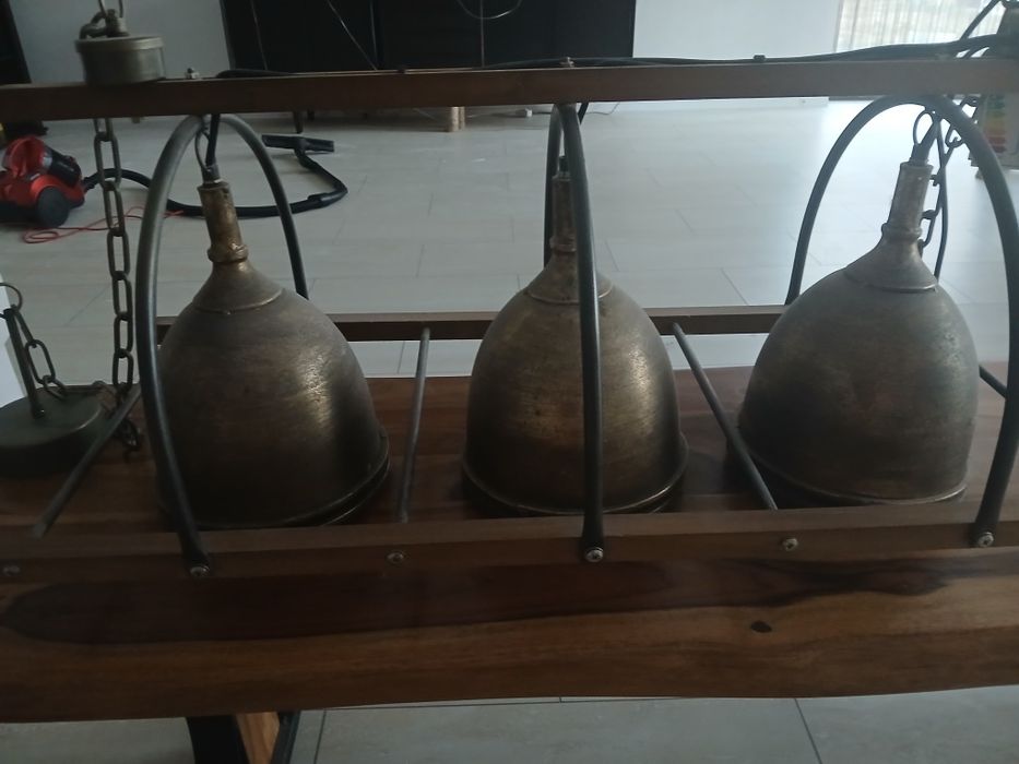 Candelabru dimensiuni mari, nou, cu eticheta.