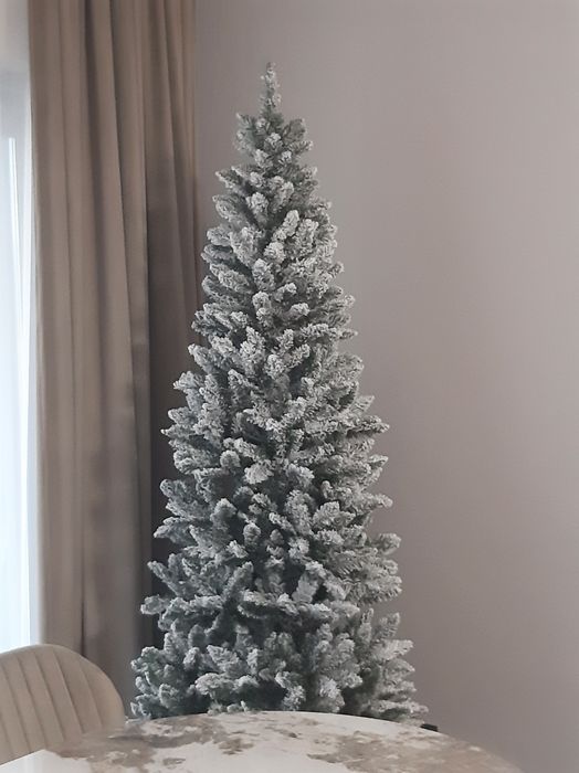 Brad artificial de Crăciun