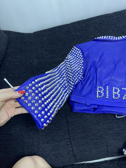 Jacheta din piele cu tinte argintii