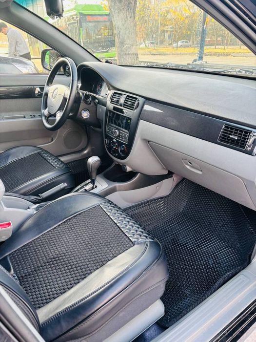 Gentra 3 позиция, 2023год. 27,000 пробег, с люком.