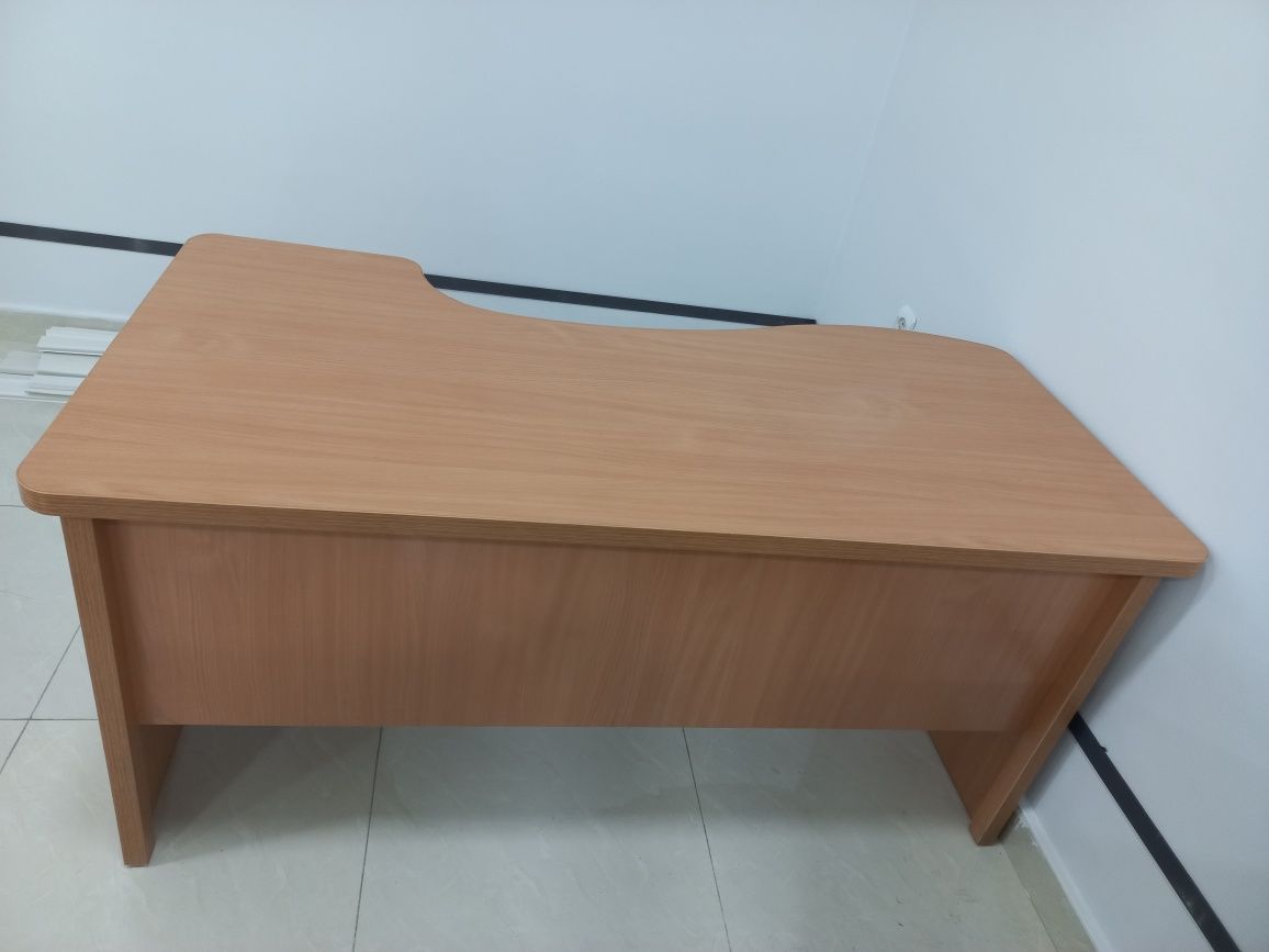 Ofis stoli sotiladi