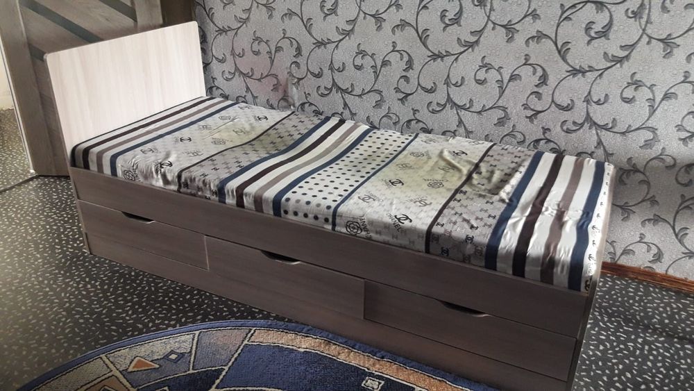 Продам кровать   б/у