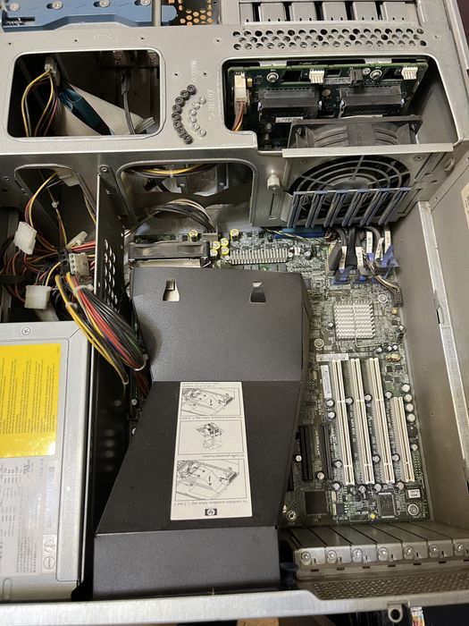 Сервер продам в хорошем состоянии