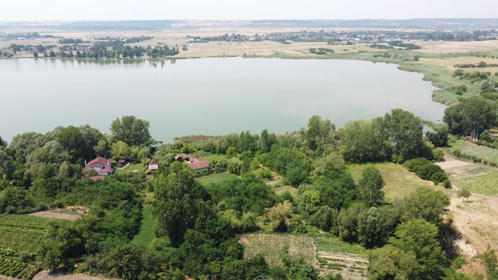 Teren intravilan zona lacului Geormane, sat Prunet