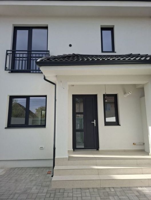 Vând duplex zona Plopi