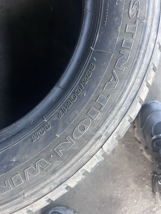 225/60 r17 firestone de iarna - 100 lei