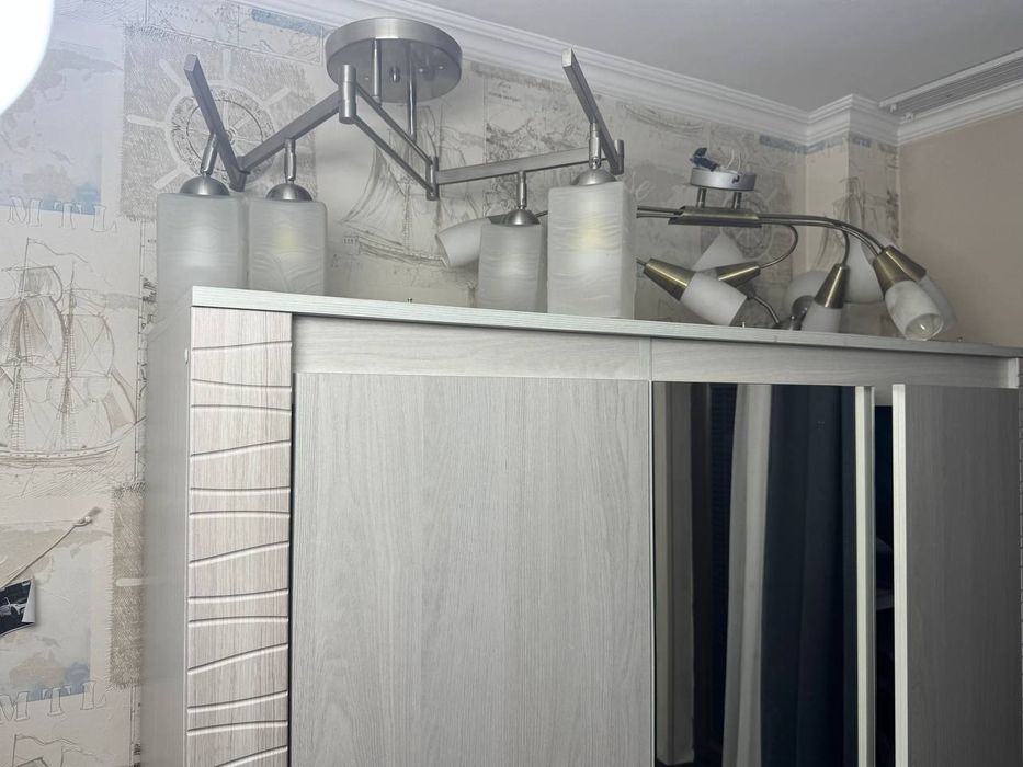 Люстры в хорошем состояние