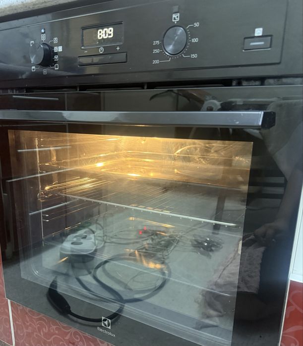 Духовой шкаф Electrolux