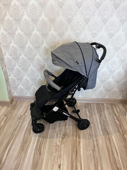 Коляска прогулочная