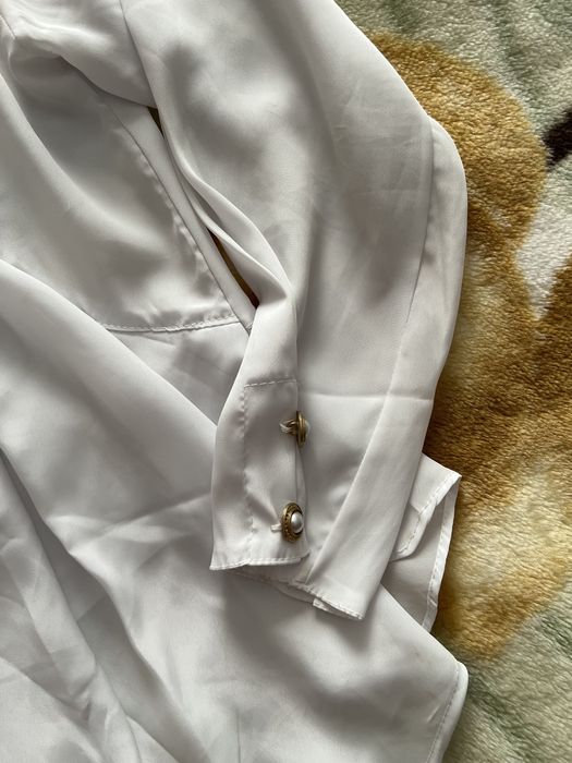 Дамска бяла риза