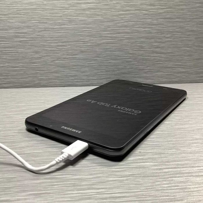 Tableta Samsung cu sim impecabila