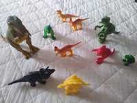 Dinozauri de jucarie
