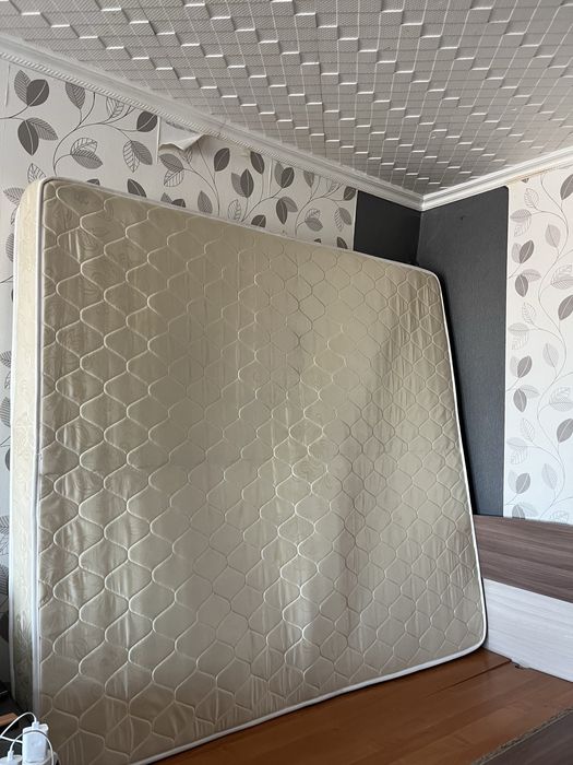 Продам Матрас 180 на 200