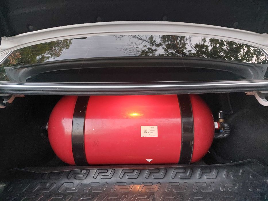 Jentira sotiladi xolati yaxwi salondan olganman zavariskoy gazbalon.