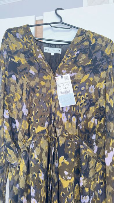 Чисто нова рокля Zara