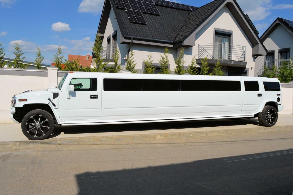 HUMMER H2 - limuzina nunti evenimente 22 locuri, 11 metri lungime