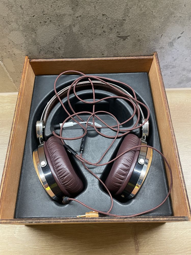 Слушалки LSTN wood