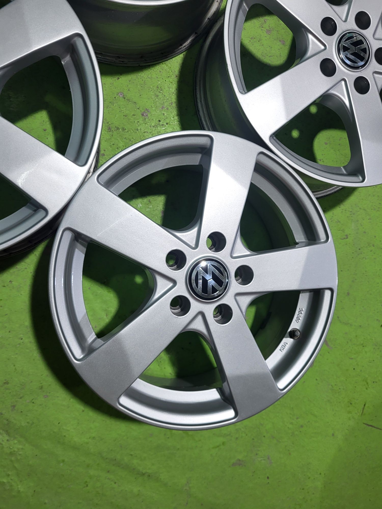 16 5x112 Vw Touran Caddy Golf audi A3 Skoda 5х112