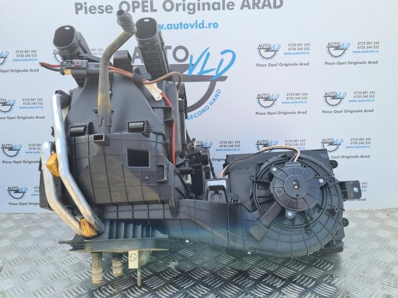 Carcasa aeroterma habitaclu volan stanga Opel Astra J