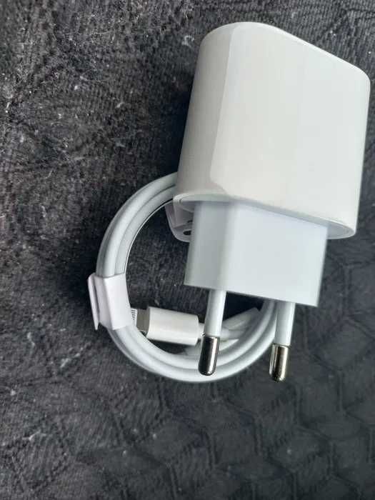 Incarcatot Apple iPhone Fast Charge 20w + Cablu Usb C- Lightning Usb C