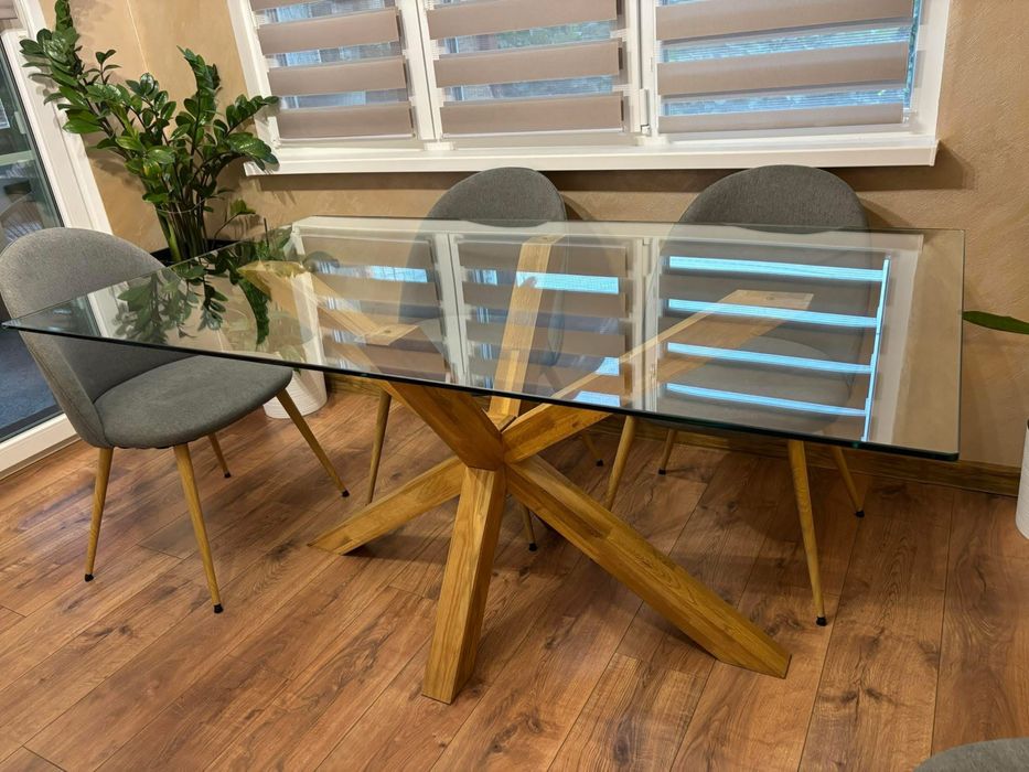 Трапезна стъклена маса