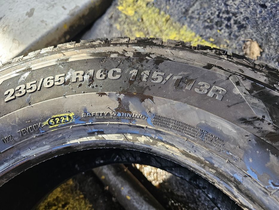 1x 235 65 16c m+s kumho allseason