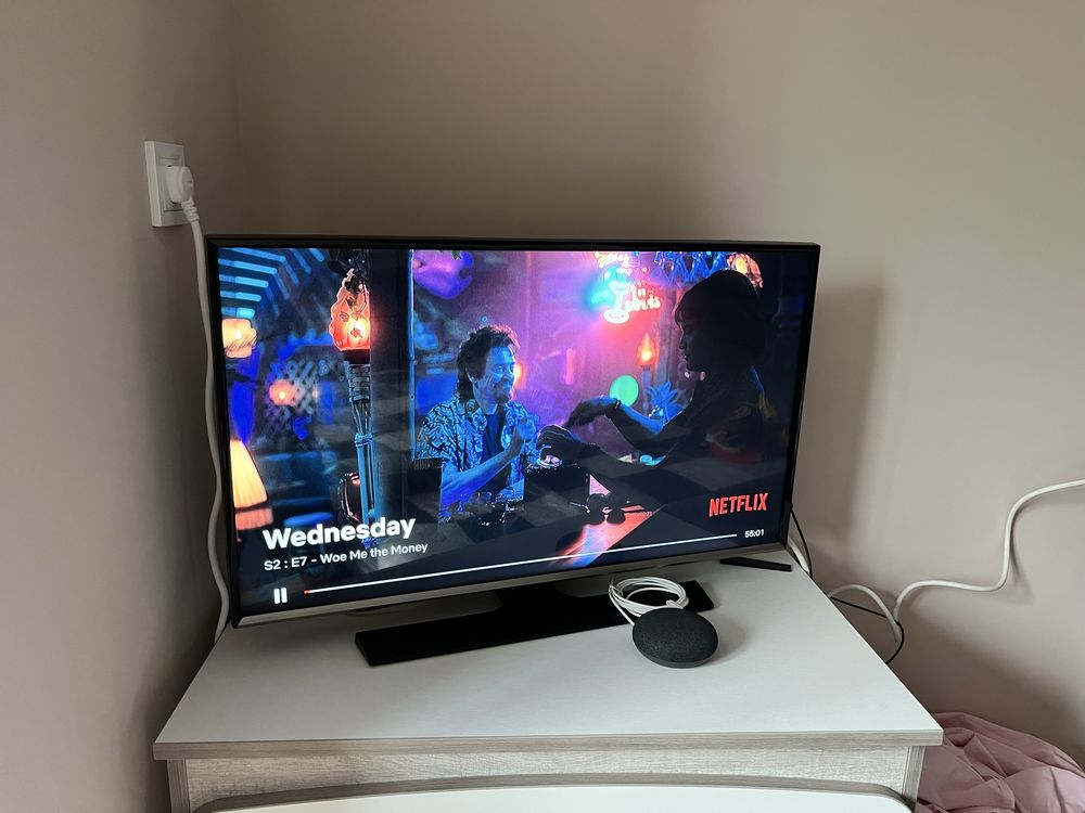 Samsung телевизор, google nest и google chromecast
