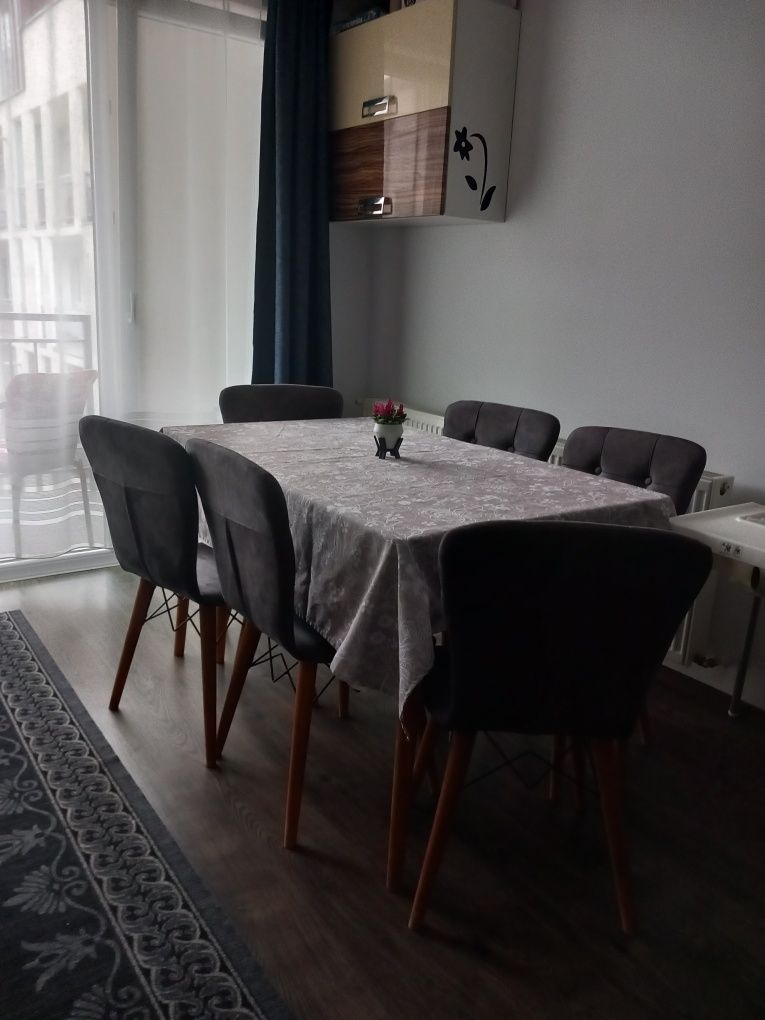 Apartament 2 camere zona Lazaret/ loc de parcare inclus