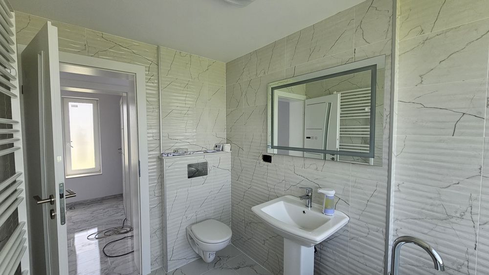 Amenajari interioare complete (zugraveli,glet,gresie,faianta,parchet)