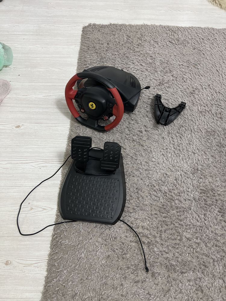 Vand volan thrustmaster xbox