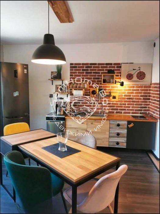 Продава се Тристаен апартамент в Варна, Възраждане 4 - 133 кв.м за 1627 €/кв.м - Снимка #2