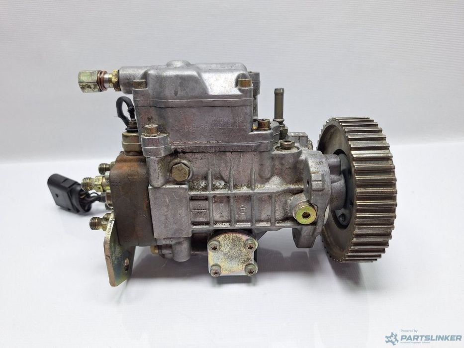 Pompa de injectie VOLKSWAGEN BORA (1J2) [ 1998 - 2013 ] TDI (AGR, ALH) 66KW|90HP BOSCH 0460404977 OEM 038130107D