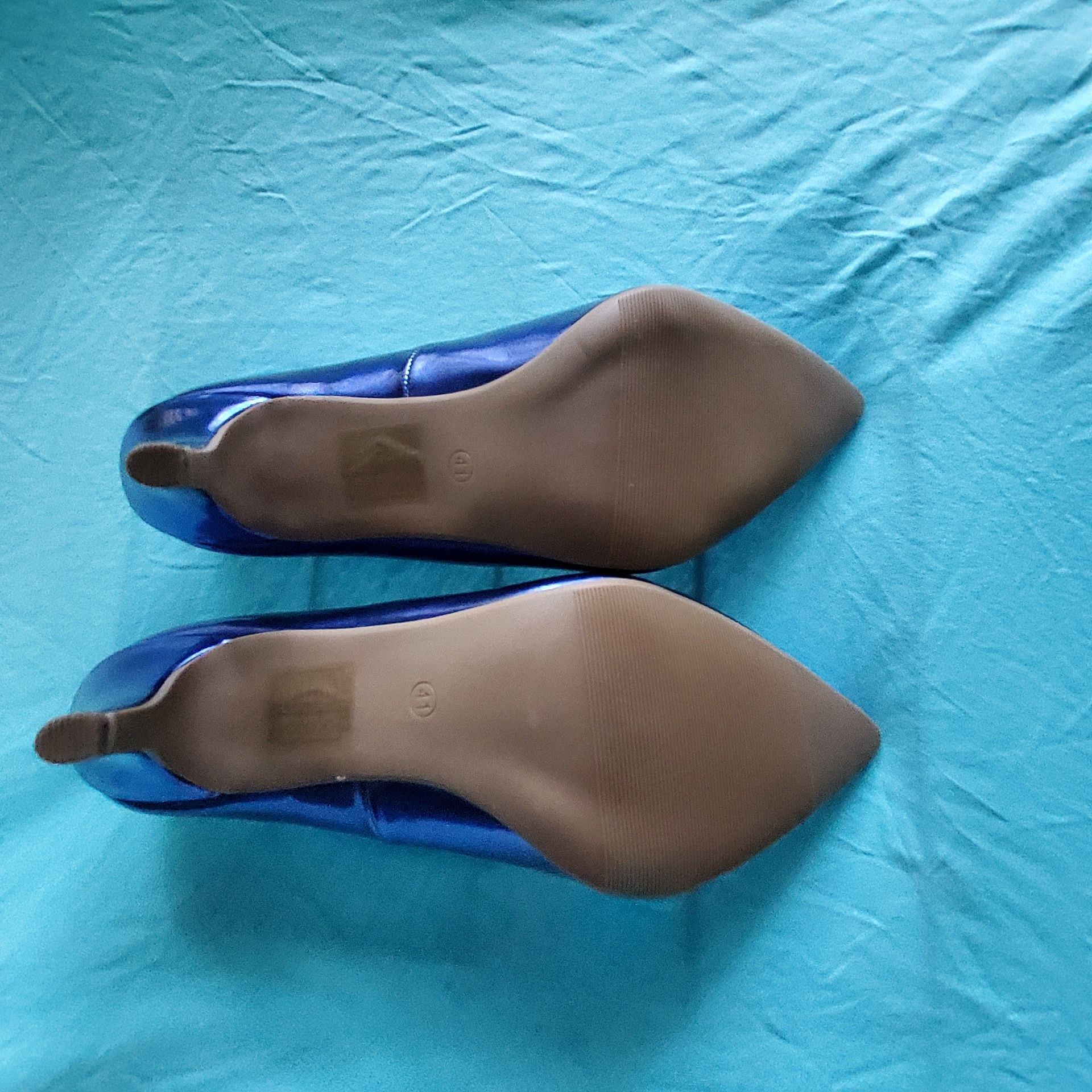 Pantofi Stiletto albastru lucios marimea 41 Noi Nepurtati