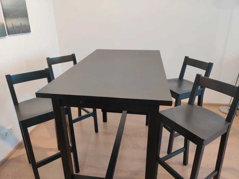 Masa lemn masiv cu 4 scaune