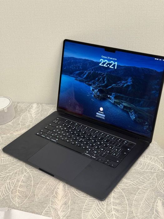 Macbook Air 15дюйм, 256гб М2