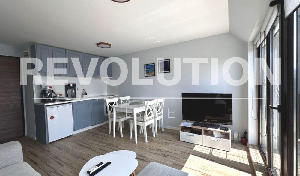 Двустаен апартамент в района на м-т Ален Мак!